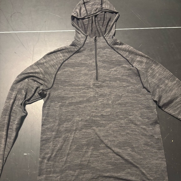 Lululemon Lightweight hoodie Size L - Picture 1 of 2